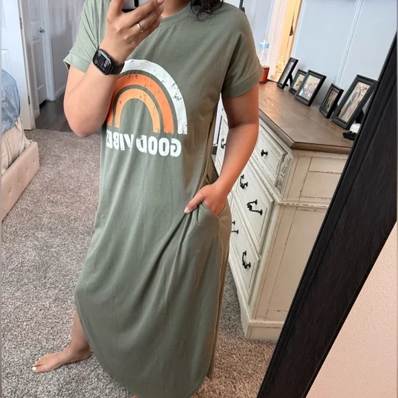 “Good Vibes” Maxi Dress - Picture 5 of 12